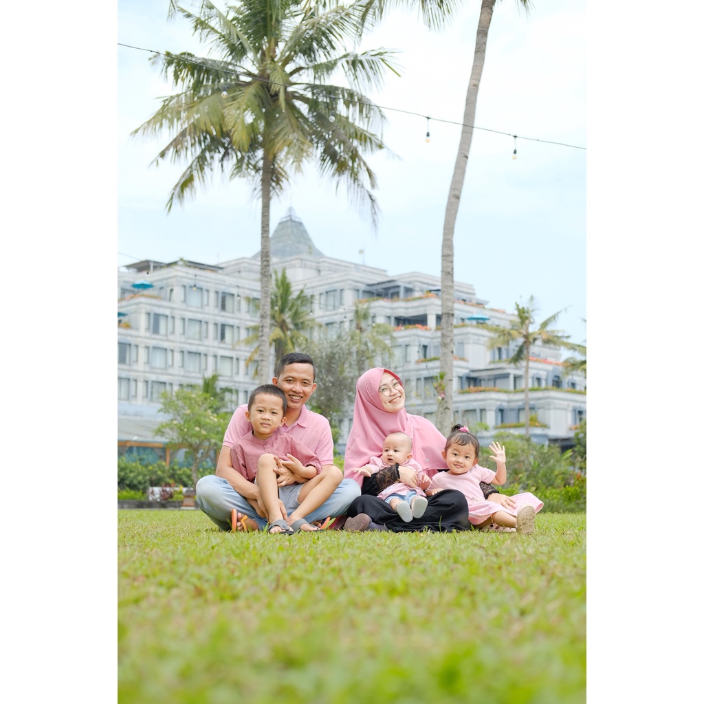Jasa Foto Fotografer Family Hyatt Regency Ibis amaranta sumber watu 101 novotel Hotel