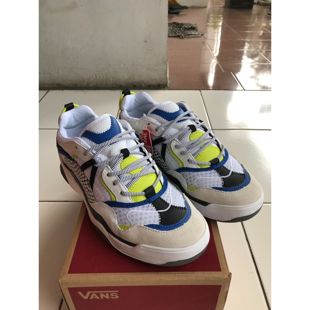 Sepatu Vans Varix Wc (Distort Check) Truewhite/Black New 100% ORIGINAL BNIB