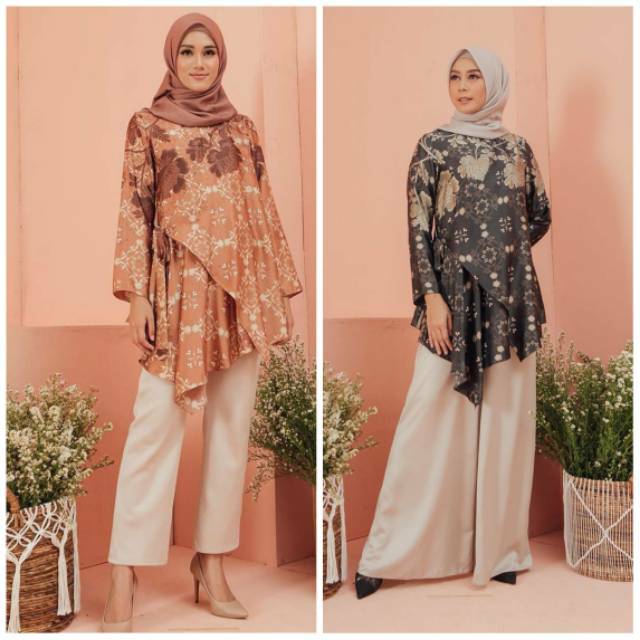 Wearing Klamby - Poppy Blouse