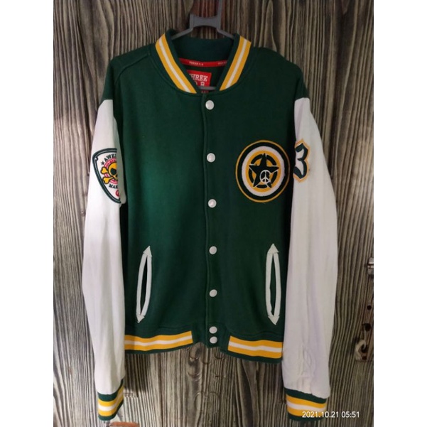 Jaket Varsity Pria Wanita Three Q. R