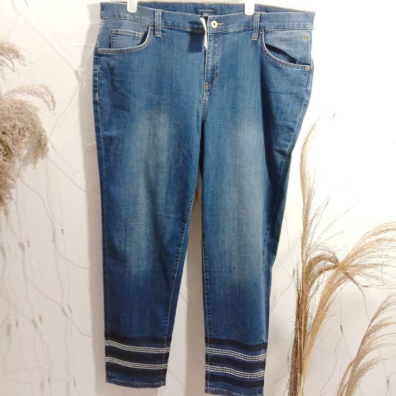 CELANA BIGSIZE JEANS JUMBO KARET ELASTIS RELAXED BRANDED BLACK SKINNY DENIM BAWAHAN PANJANG  PEREMPU