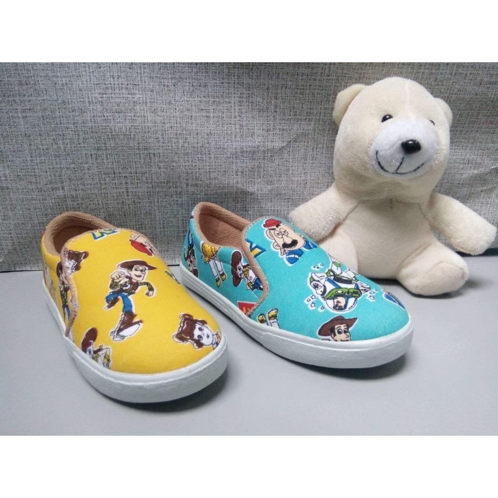 Sepatu Anak Slip On Motif Kartun Toy Story