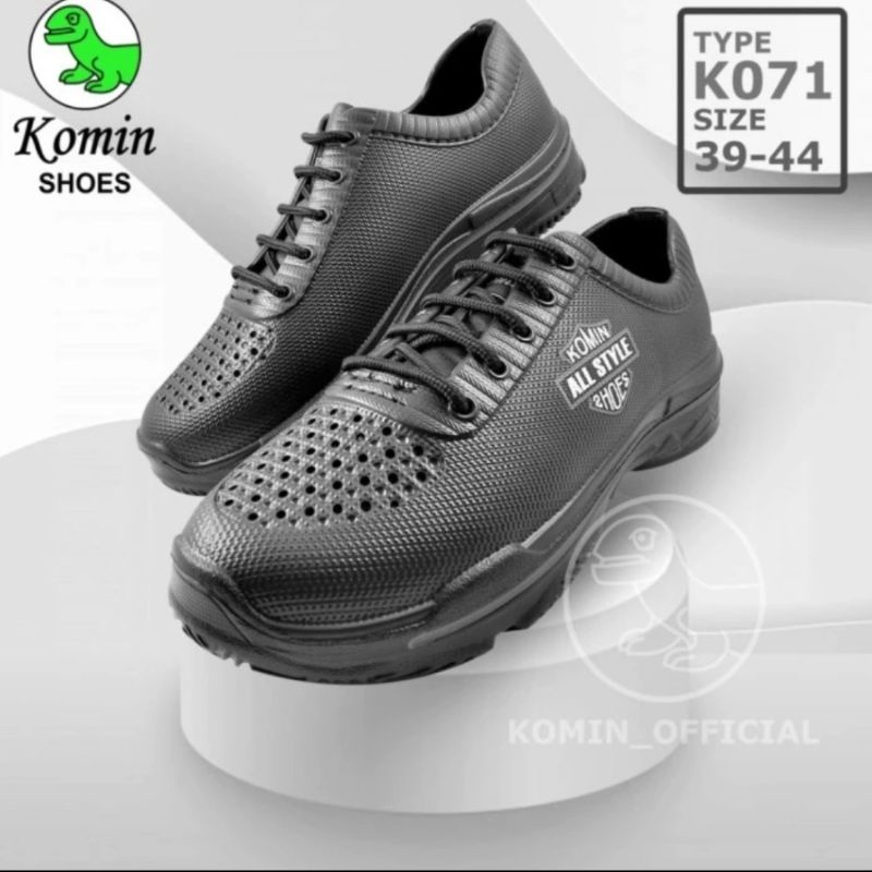 Sepatu Hitam dan Putih Keren Murah 39-44