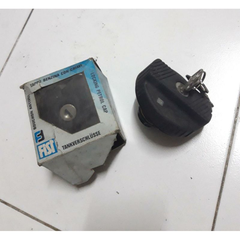 tutup bensin fiat 124 special