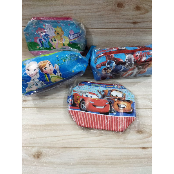 

TEMPAT PENSIL JUMBO KARAKTER