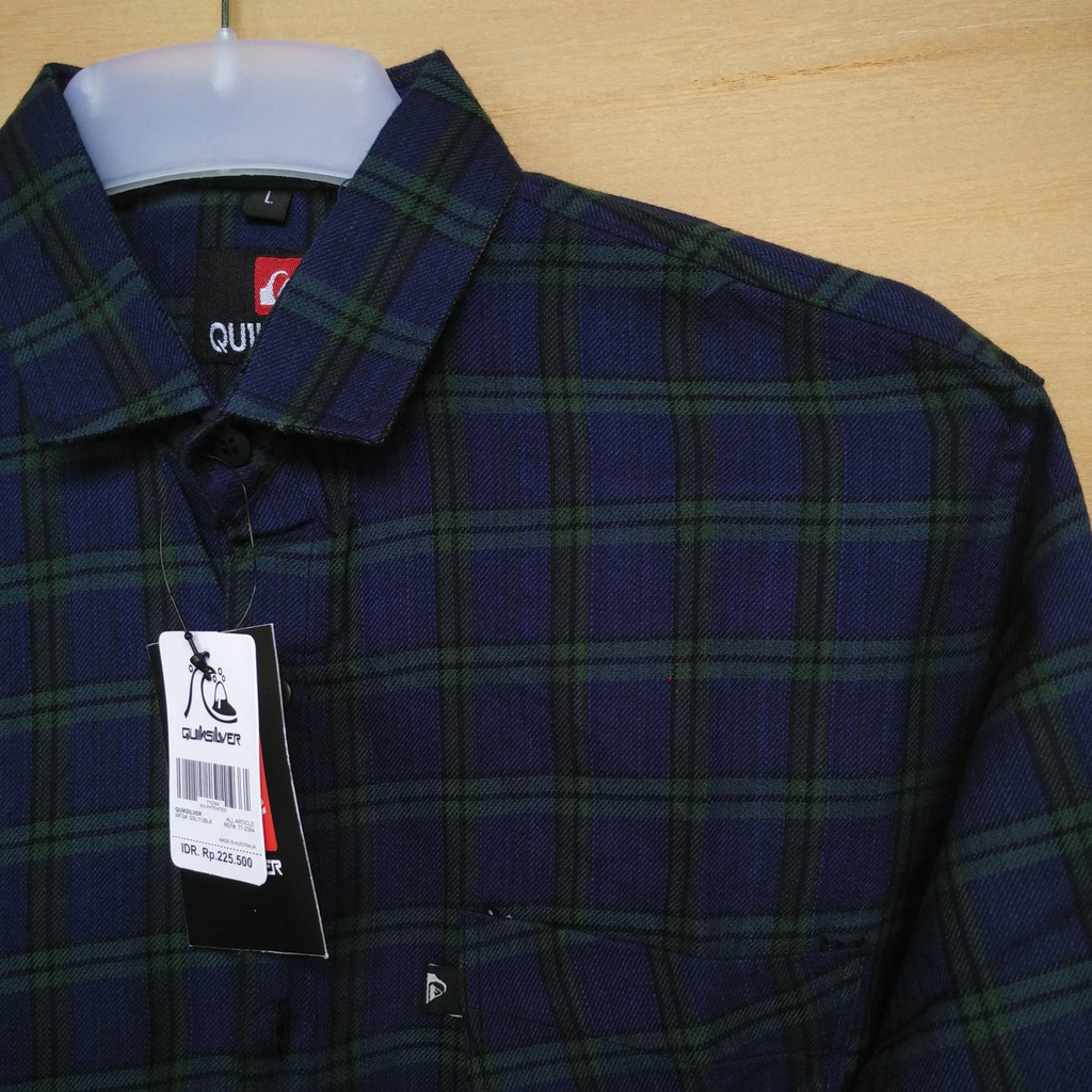 KEMEJA HEM FLANEL  PRIA COWOK LENGAN PANJANG KOTAK UNGU MEREK Quiksilver MURAH SIZE L & XL