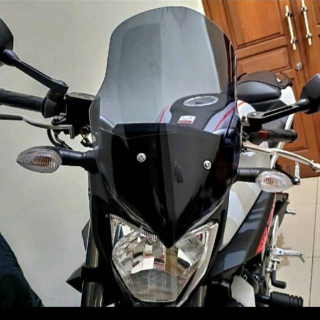 Visor   winshled yamaha mt25 old