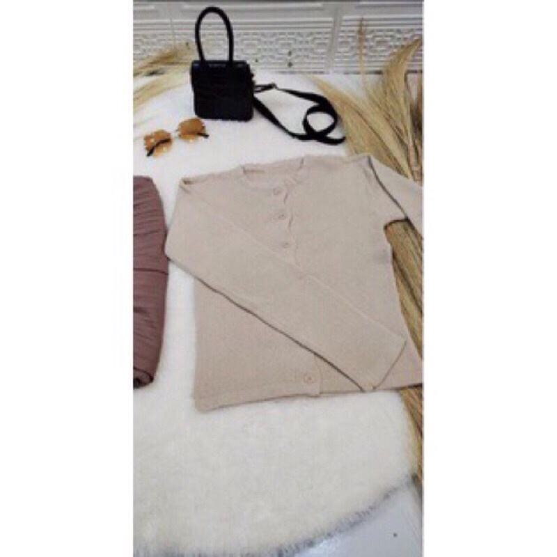 BAILEY CARDI RAJUT / ANGEL BOTON SKIRT / CARDIGAN CROP TOP-Cream