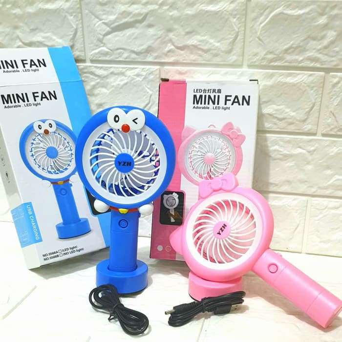 Kipas Angin Genggam Meja Standing Mini Portable Lampu Ring Right Model Doraemon Hello Kitty