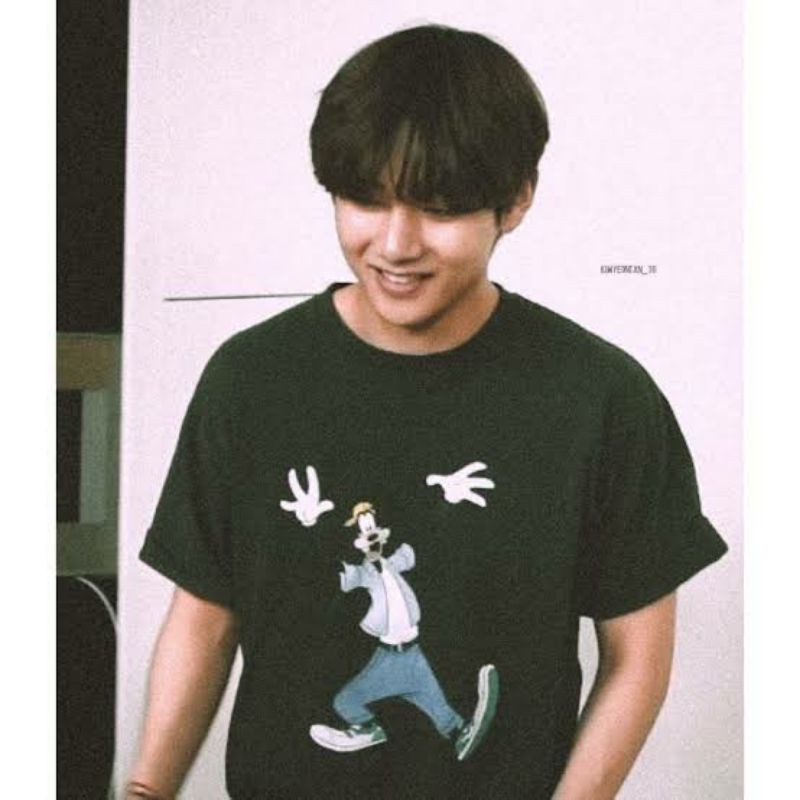 Baju T shirt BTS Kim Taehyung Style Goofy printing // Baju Kaos BTS V katun Combed 30s