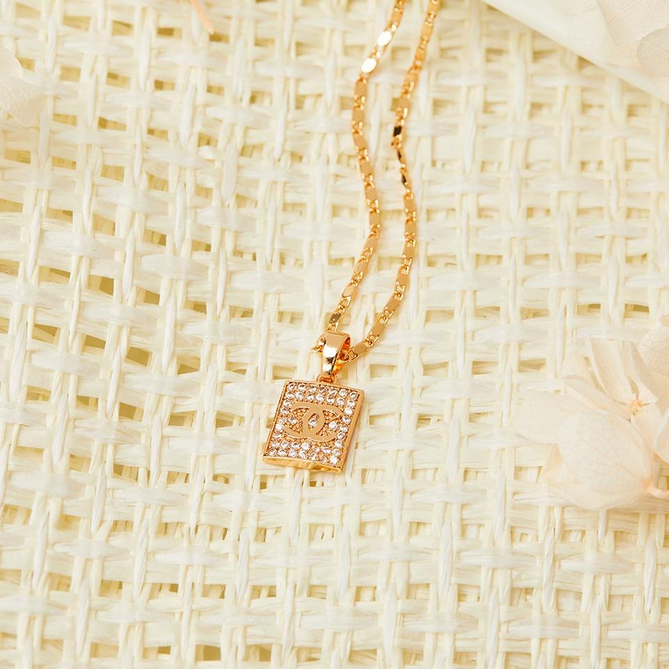 A4K8 Y427 Kalung Titanium Fashion Import  Rantai Huruf C Liontin Kalung Titanium Huruf Anti Karat Da