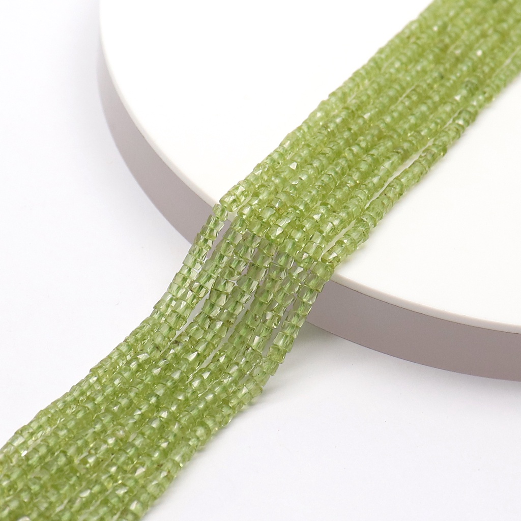 MANIK MANIK BATU PERIDOT 3 - 4 mm BENTUK TYRE BAHAN UNTUK GELANG DAN KALUNG | MANIK BATU ALAM PERIDO