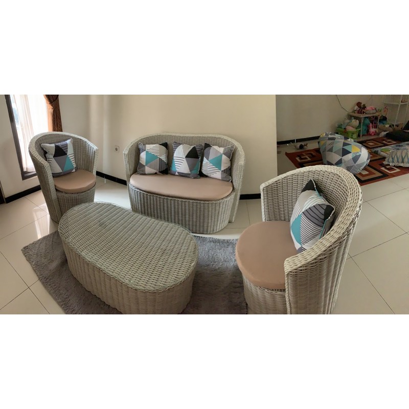 [SOLD OUT] Preloved Kursi Tamu Rotan Shabby Putih Free Ongkir Bandung