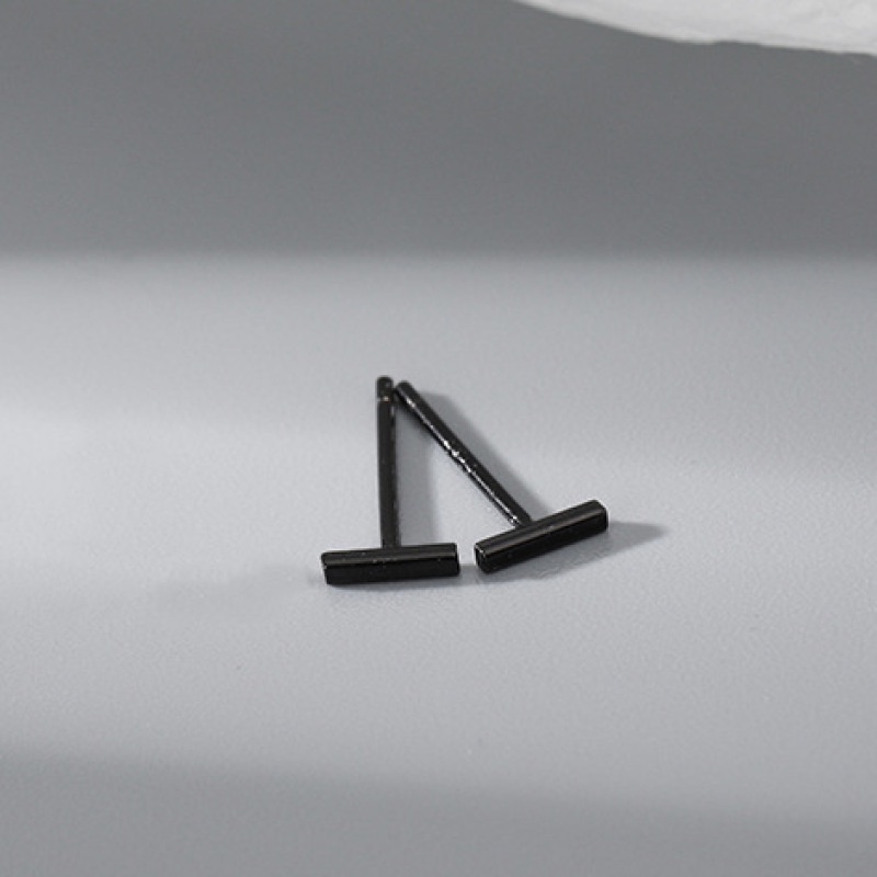 4 Pasang / set Anting Tusuk Motif Geometri Simple Warna Hitam Untuk Pria / Wanita