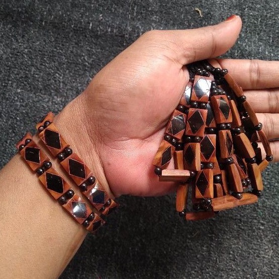 gelang kokka motif keramik wajik