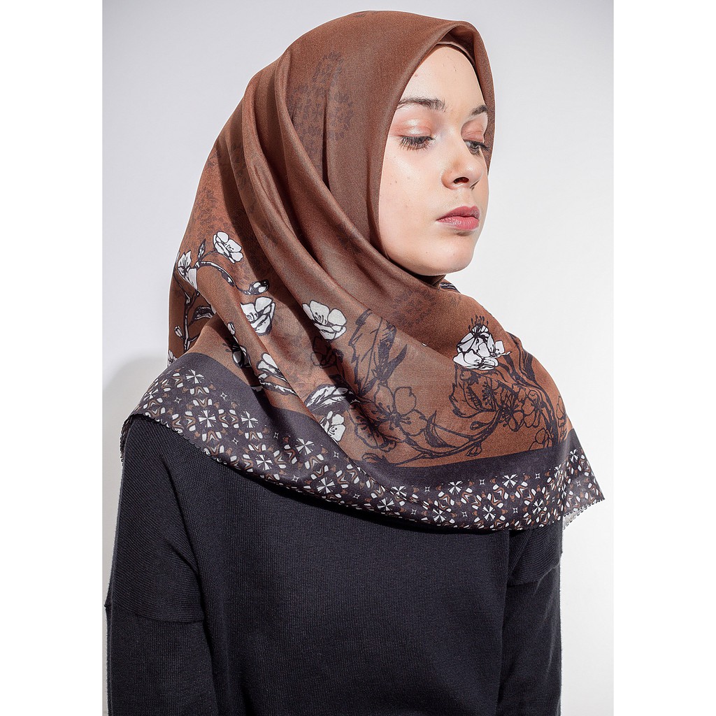 

Vizeya Scarves Brown