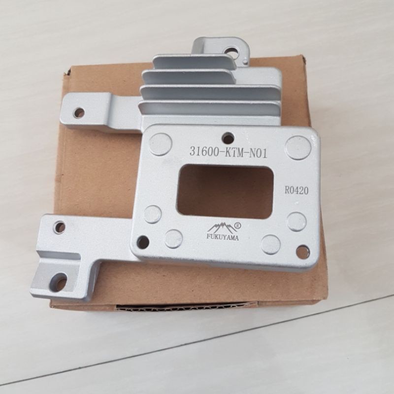 Regulator / kiprok SUPRA X125 / KARISMA FUKUYAMA