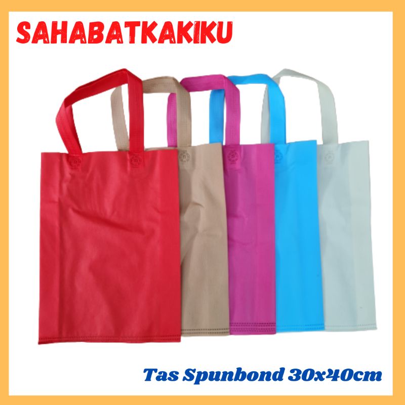 

Tas Spunbond 30x40 cm Super Tebal / Tas Belanja Tas Souvenir Tas Spunbond Tenteng