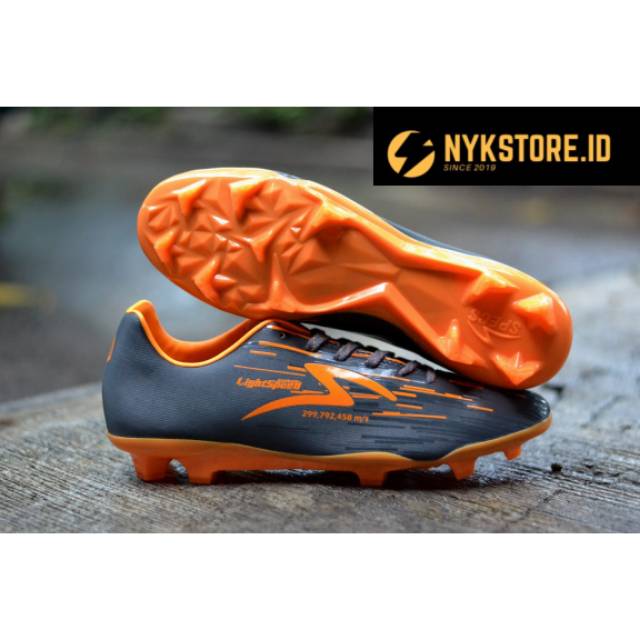 Sepatu sepak bola original Specs Accelerator Lightspeed reborn FG