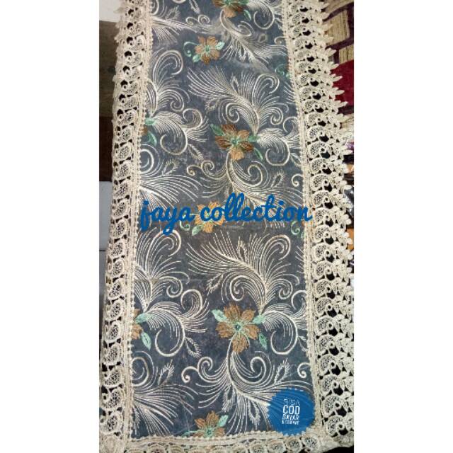 Taplak meja tamu renda