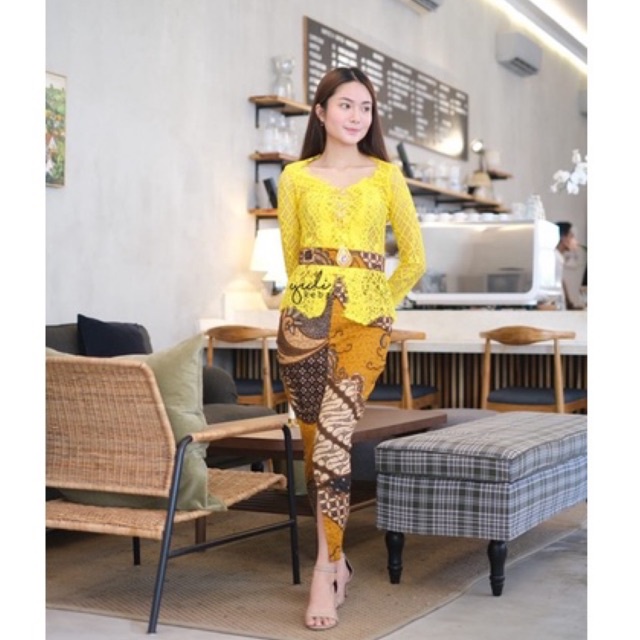 Set Kebaya Bali Murah Semi italy Tepi Depan | Kebaya Kuning bukaan depan