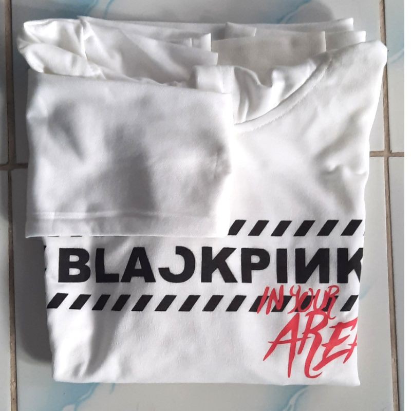 Jual sweater putih sablon black pink | Shopee Indonesia