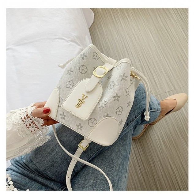 ZC 0905 RISCE TAS SELEMPANG IMPORT WANITA CEWEK PEREMPUAN JAKARTA BATAM TUTUP MAGNET LV 17 X 18 X 11