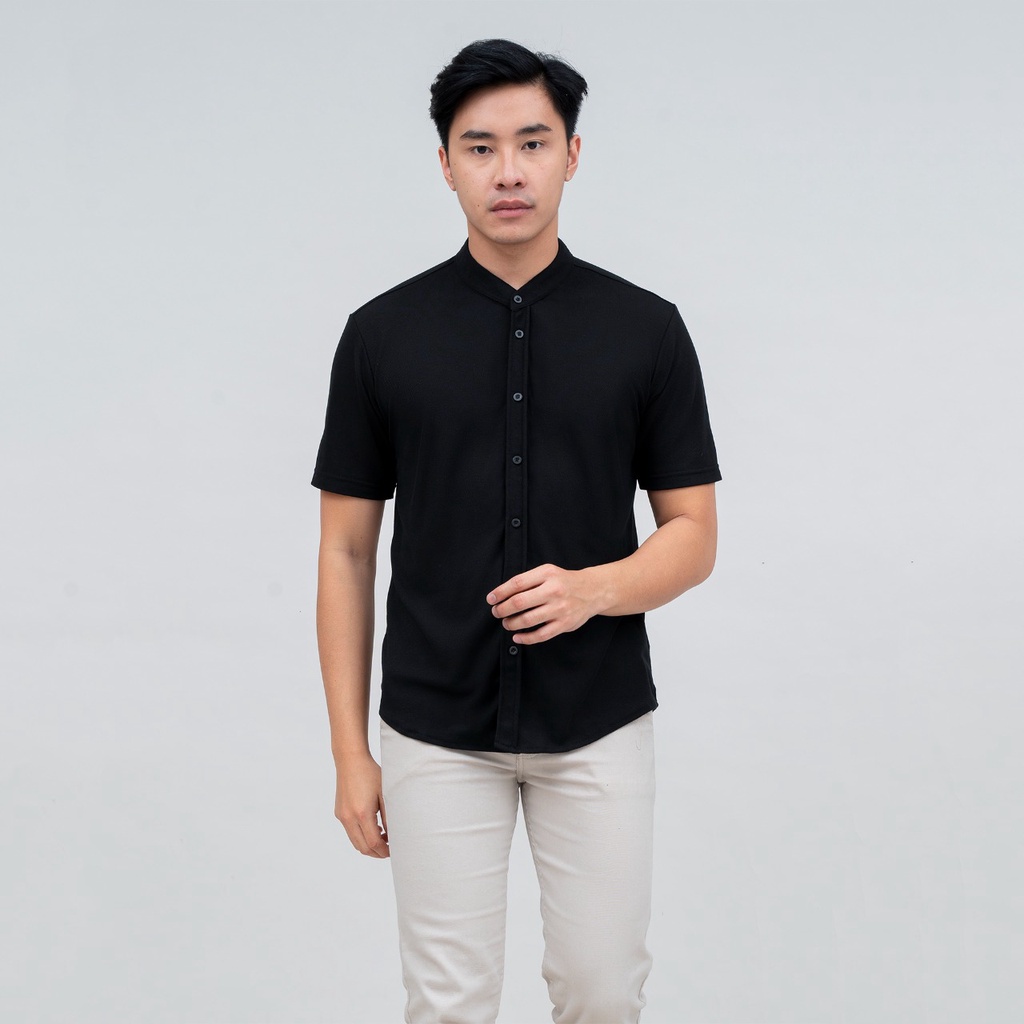 BROGUY Kemeja Pria Lengan Pendek Kerah Sanghai Casual Polos Slimfit Size M - XXL HITAM