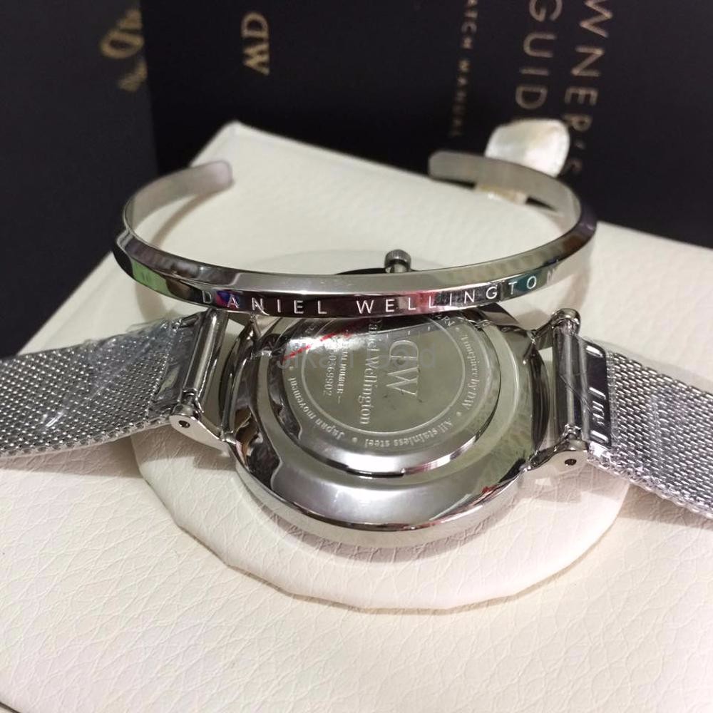 Daniel Wellington Petite Sterling 32mm plus Gelang Dw original