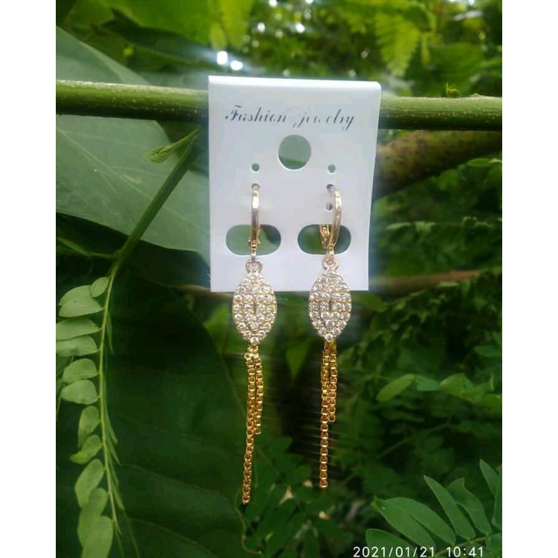 Anting Xuping Lapis Emas