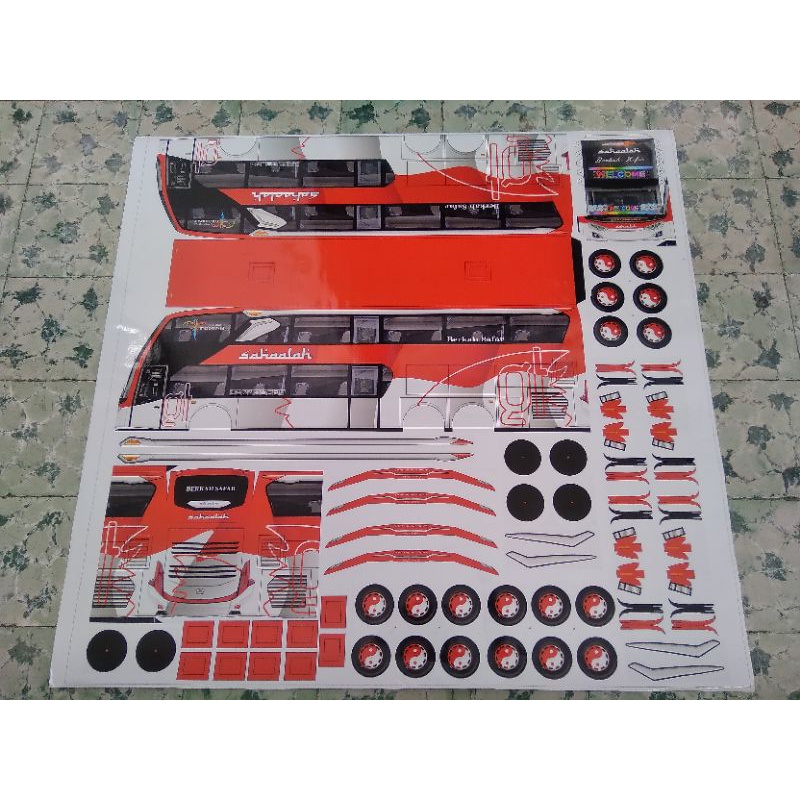 Stiker Vinyl Anti Air Pola Miniatur Bus Sahaalah Merah Putih JB3+ Double Decker Voyeger Skala 1:15