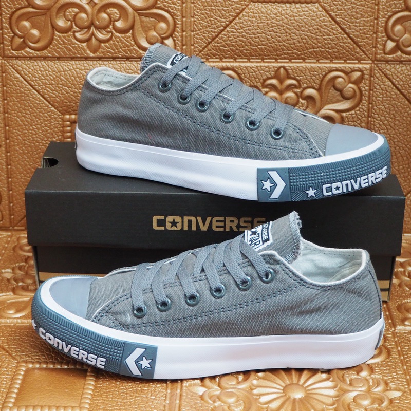 SEPATU CONVERSE ALL STAR X UNDEFEATED CHUCK TAYLOR II 2 SNEAKER SHOES SIZE LABEL MADE IN VIETNAM