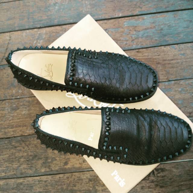 Preloved Louboutin shoes size 42