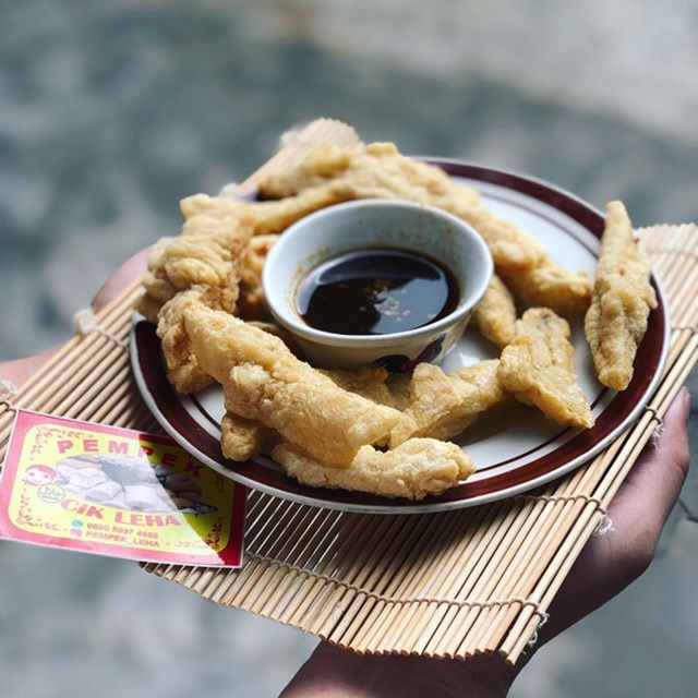

Pempek Kulit Garing
