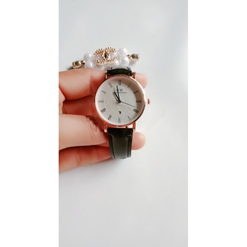 JAM TANGAN DW WANITA HITAM TANGGAL AKTIF