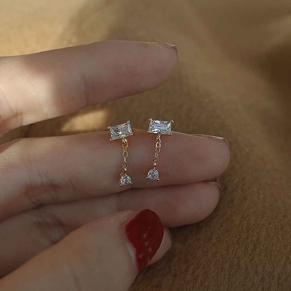 Gaya Sederhana Korea Jatuhkan Anting Rumbai Zirkon Baja Titanium Emas Perhiasan Fashion Wanita Pejantan Anting Earrings