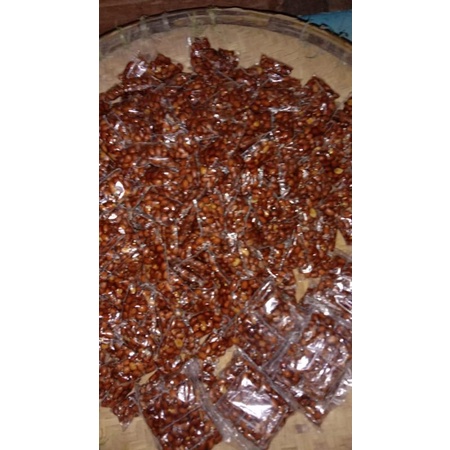 

kacang pedas manis