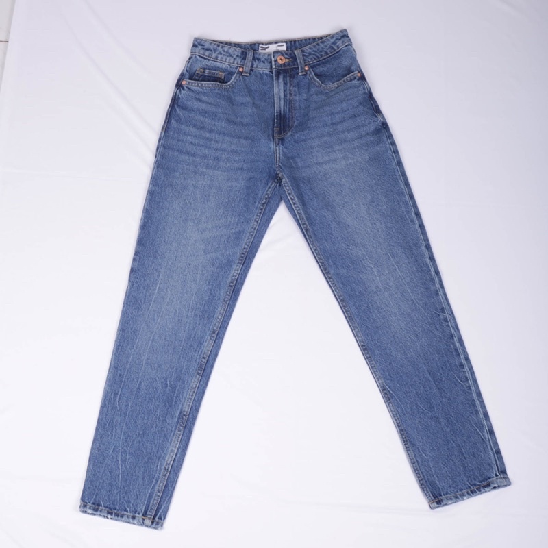 Bershaka High Waist Mom fit jeans 100% original