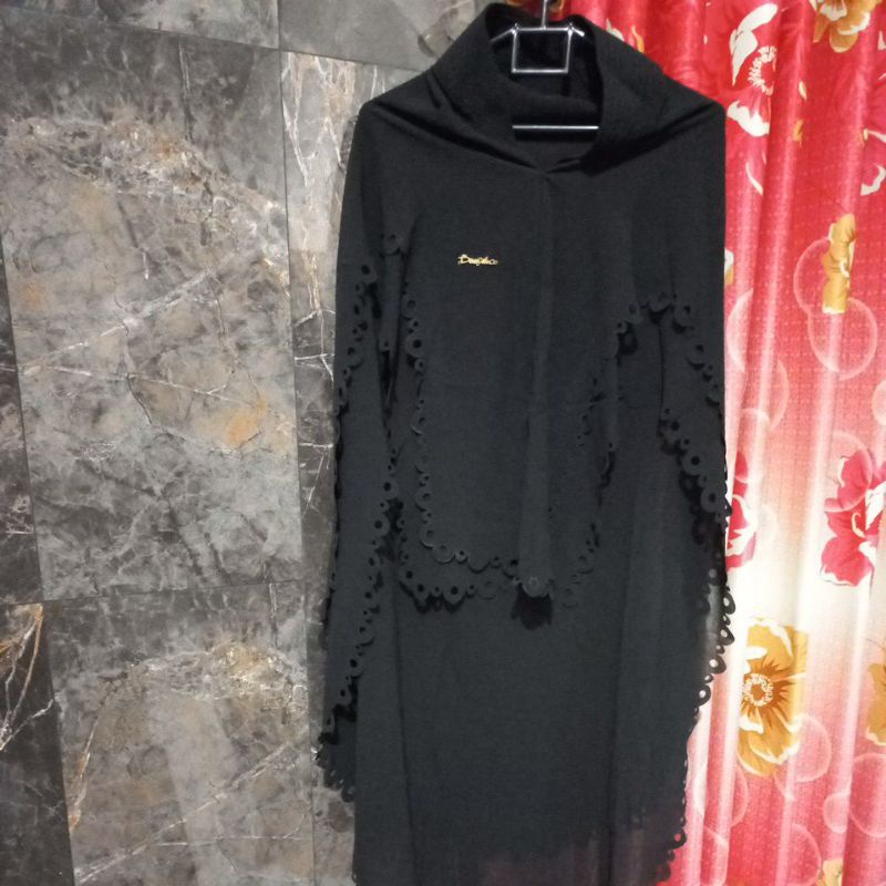 Hijab Desvika Laser