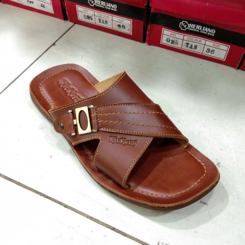 Sandal kulit pria kickers slop cowo