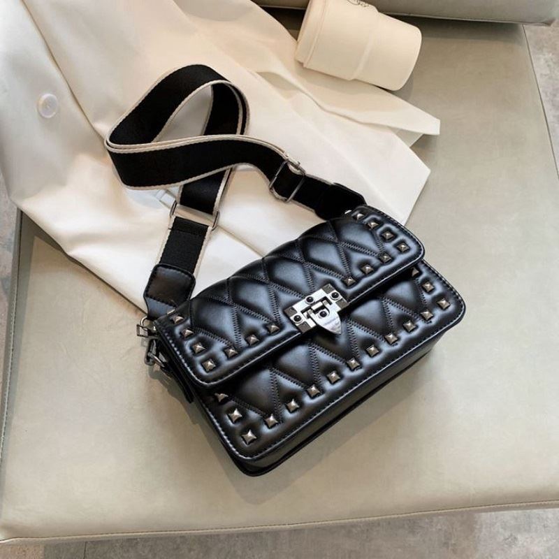 Tas Selempang Cewek Sling Bag Wanita Kulit Asli Lokal Premium Kekinian Original Terbaru Kelly Half M