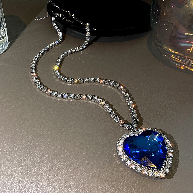 Kalung Liontin Kristal Berlian Imitasi Warna Biru Laut Desain Hati Titanic Forever Untuk Wanita