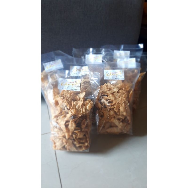 

Kue/ Kripik Bawang