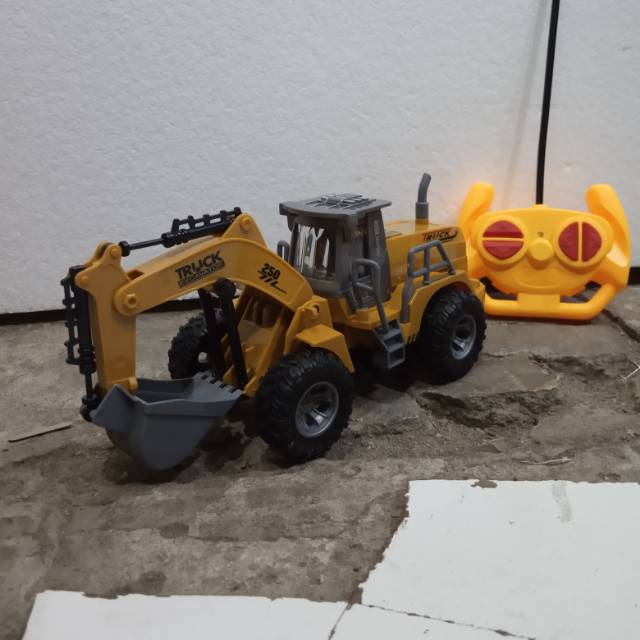 MOBIL RC KONTRUKSI BEKO/REMOT CONTROL BEKO