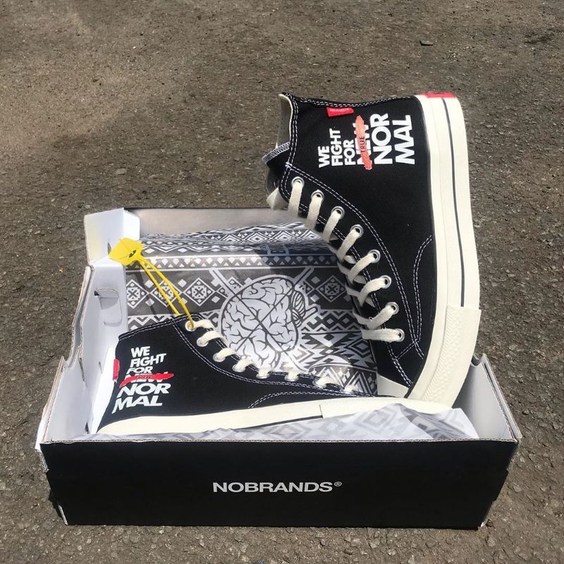 sepatu no barang corona jancok Black White high