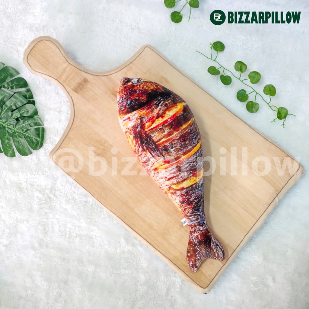 Bizzarpillow Bantal Ikan Bakar Size M  BZ074