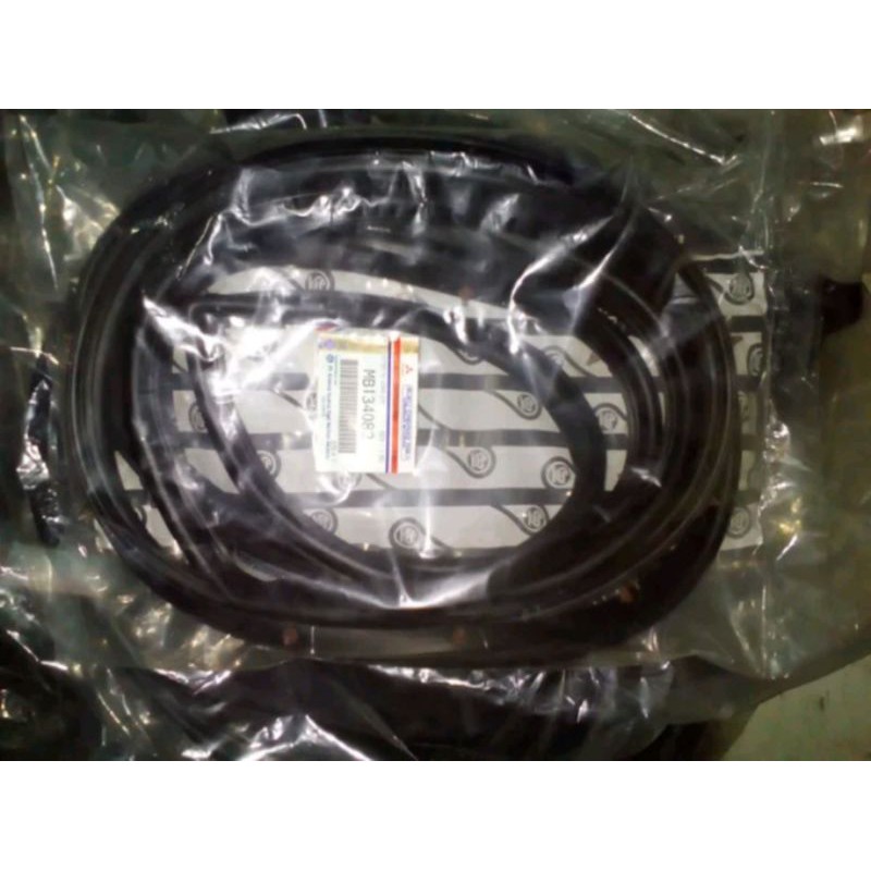 Karet pintu L300 original Mitsubishi ktb asli depan