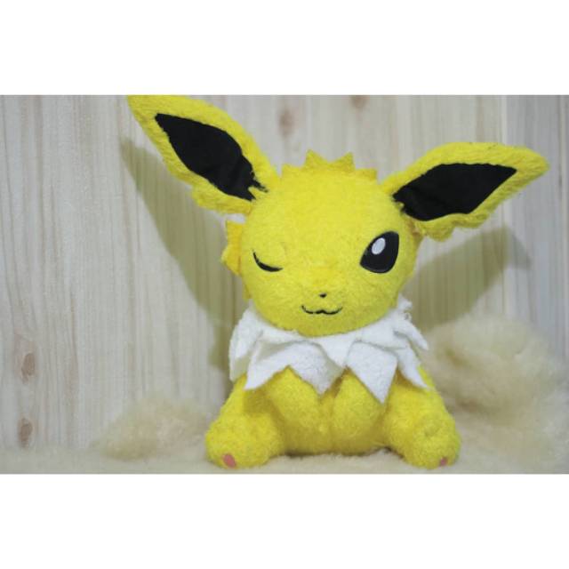 jolteon plushie