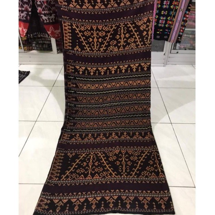 sarung tenun Ende NTT