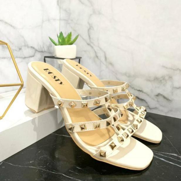 Cr8CodeDISKON  BISA COD >>> Sandal selop Tumit Tinggi tebal Valentino / heels wanita / sendal wan
